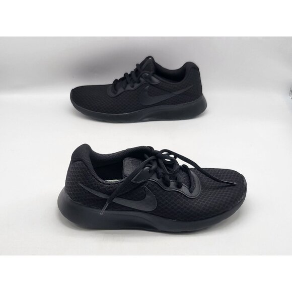 Nike Women's Tanjun Running‎ Shoe in Black Size 6 DJ6257-002 - Picture 4 of 10